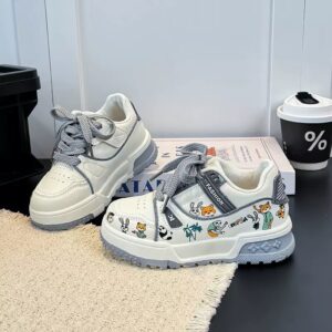 Pig pedicle sneakers
