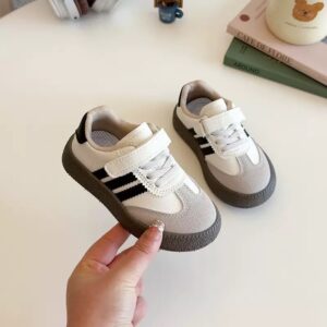 Spring casual sneakers white