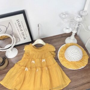 Summer rebon gown with hat